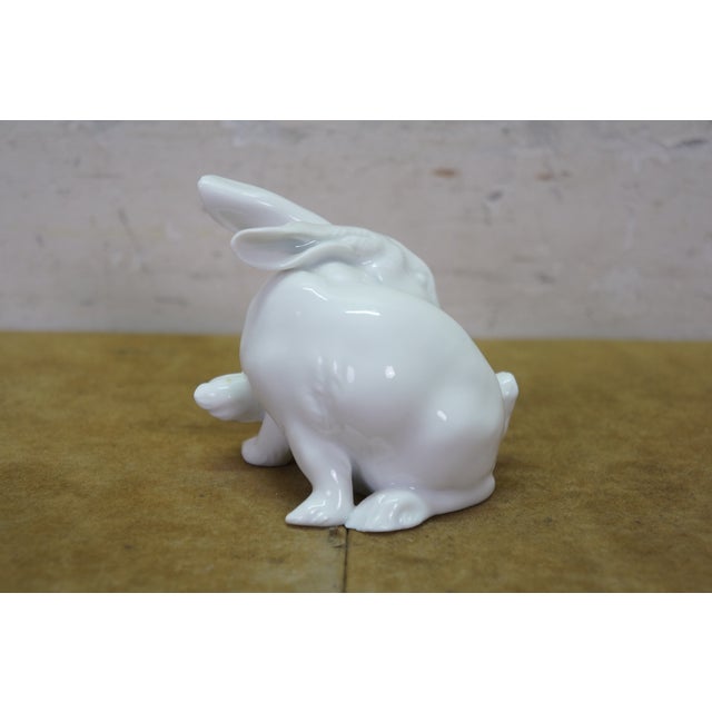 1930s Antique Art Deco Austrian Augarten Wien Porcelain Preening Rabbit Figurine 3.5" For Sale - Image 5 of 14
