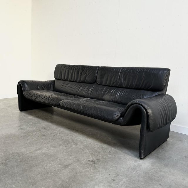 Mid-Century Modern DS-2011 Sofa in Leather from de Sede, Switzerland, 1980s For Sale - Image 3 of 9