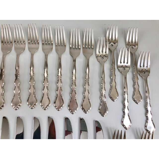 Vintage Oneida "Duet" Community Silverplate Flatware Service - Set of 64 For Sale In Boston - Image 6 of 13