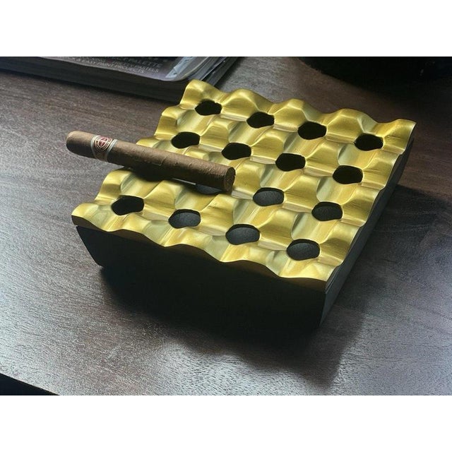 Black and Gold Sculptural Cigar Ashtray with Brass-Tone Finish For Sale - Image 6 of 13