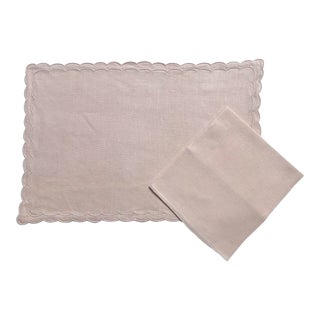 Set of 12 Vintage Ballet Pink Linen Place Mats and 12 Matching Dinner or Luncheon Napkins For Sale