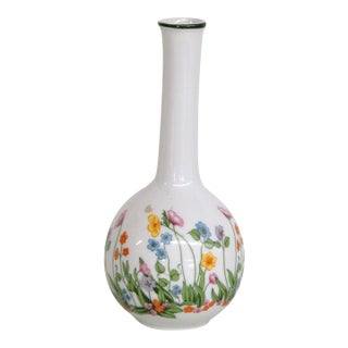 White Ceramic Rounded Tapered Bud Vase With Colorful Floral Garden Motif #5116b For Sale