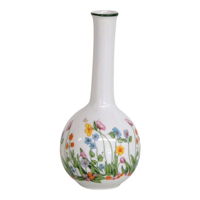 White Ceramic Rounded Tapered Bud Vase With Colorful Floral Garden Motif #5116b For Sale