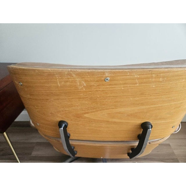Tan Vintage Mid-Century Modern c.f.a. Eames-Style Lounge Chair & Ottoman – Tan/Camel Leather For Sale - Image 8 of 8