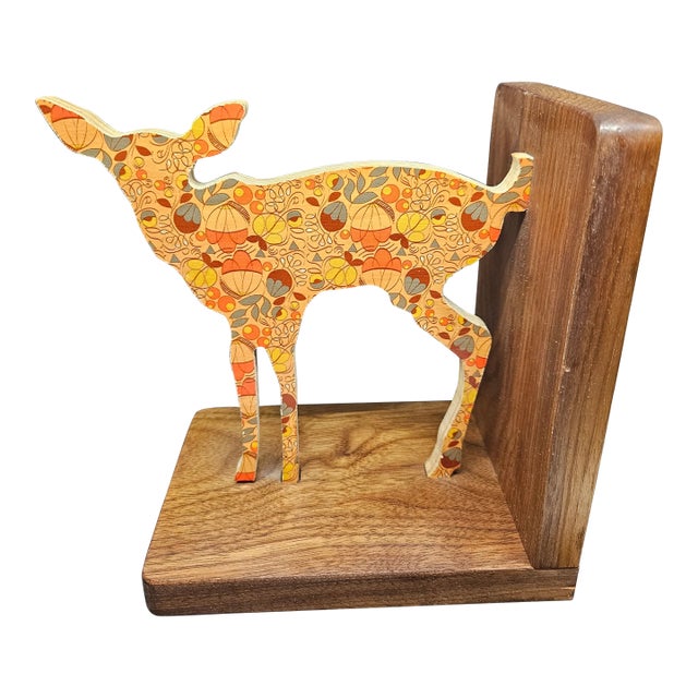 Vintage Wolfeum Graphic Wood Bookend For Sale