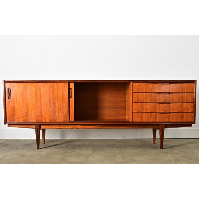 Mid-Century Modern French Vintage Mid-Century Modern Sideboard For Sale - Image 3 of 16