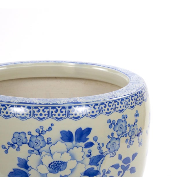 Asian Blue and White Porcelain Planter / Fish Bowl, Late 20th Century For Sale - Image 4 of 9