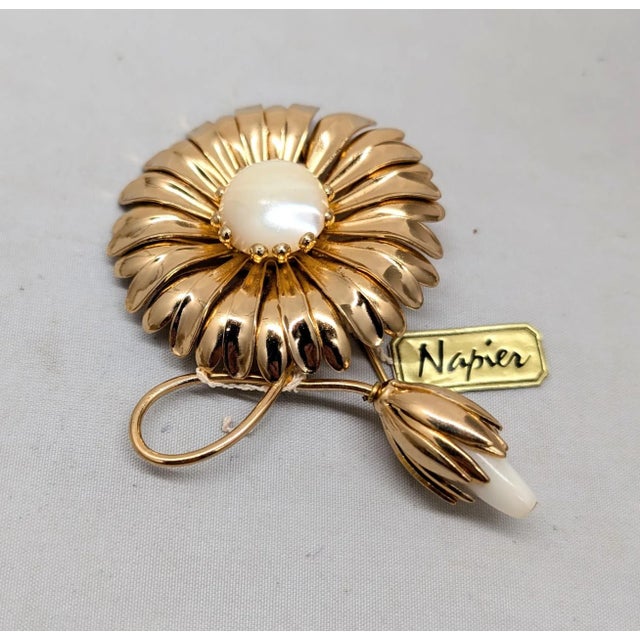 1970s Vintage Signed Napier Goldtone Yellow Cabochon Flower & Bud Brooch For Sale - Image 5 of 8