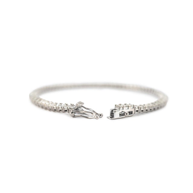 Ladies 18k White Gold 5.84ct Princess Cut Diamond Tennis Bracelet For Sale In Houston - Image 6 of 8
