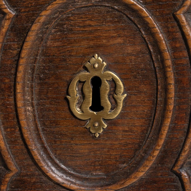 Early 19th Century Louis XV Brown Wood Chests of Drawers For Sale In Greensboro - Image 6 of 18