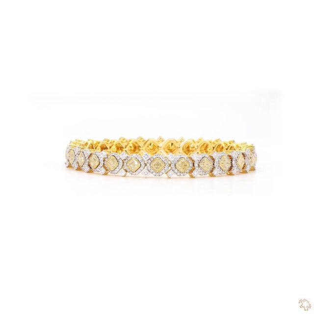 Gold 3.99 Carat Round Brilliant Cut White Diamond Yellow Diamond Gold Bracelet For Sale - Image 8 of 9