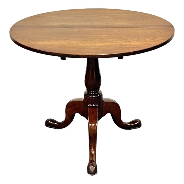 Antique 18th Century Queen Anne Tilt Top Tea Table For Sale
