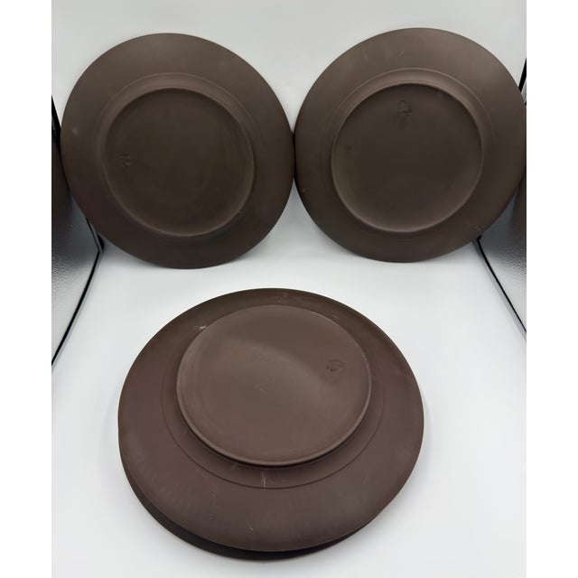 1960s Dansk Denmark Ihq Jens Harald Quistgaard’s ‘Fluted Flamestone’ 5 Dinner Plates For Sale - Image 9 of 10