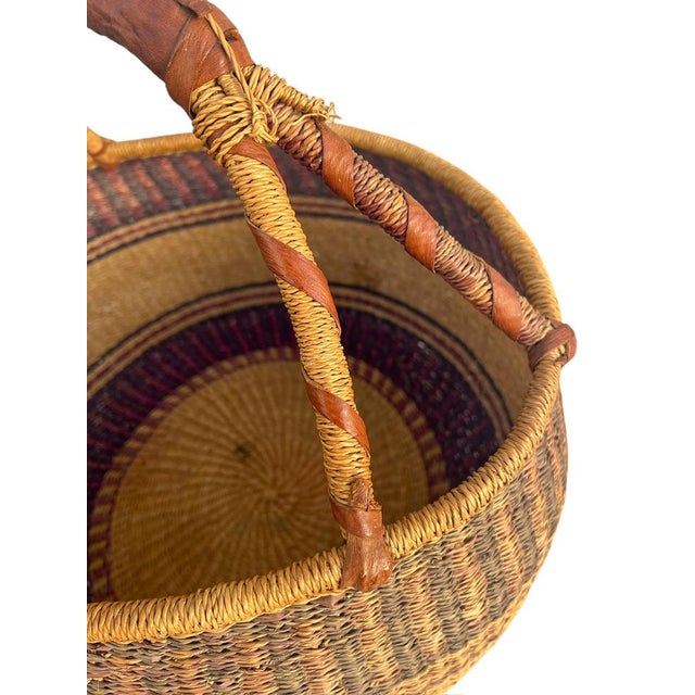 1970s Hand-Woven African Storage Basket, 1960s For Sale - Image 5 of 13