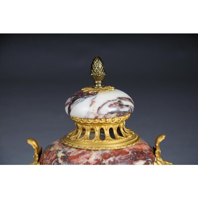 French Ornate Rams Head Potpourri Vase in Marble with Bronze For Sale - Image 3 of 18