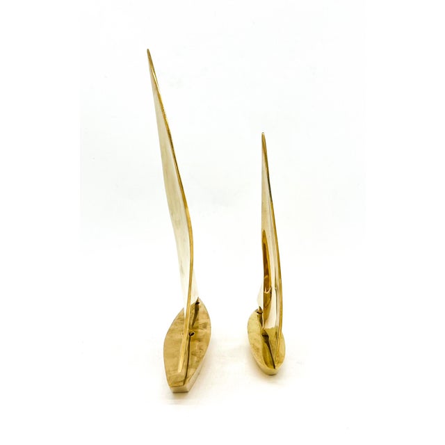 Mid-Century Modern Vintage Nautical Brass Sailboat Sculptures a Pair – Mid-Century Modern / Coastal Style For Sale - Image 3 of 10