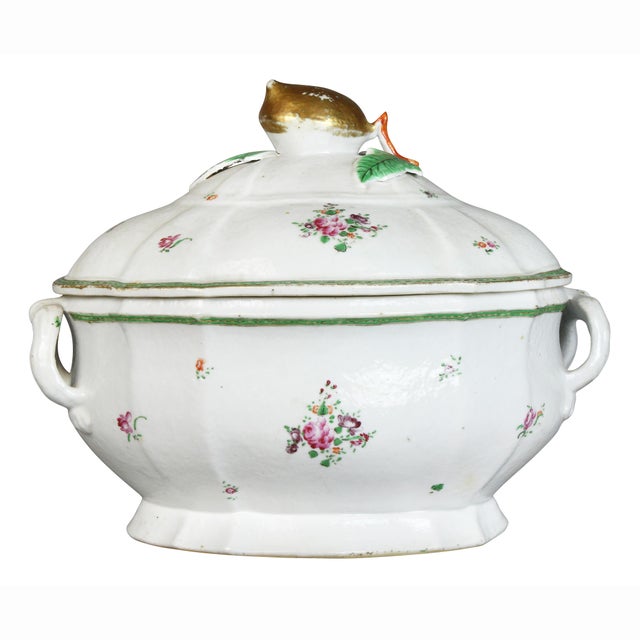 White Chinese Export Porcelain Soup Tureen For Sale - Image 8 of 11