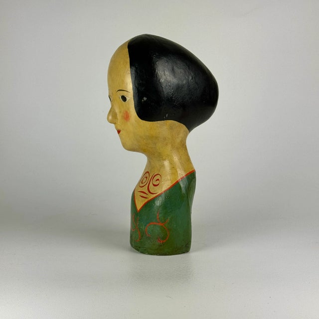 Mid 19th Century Mid 19th Century French Marotte/Milliner Mannequin Bust in Green Dress & Black Hair For Sale - Image 5 of 11