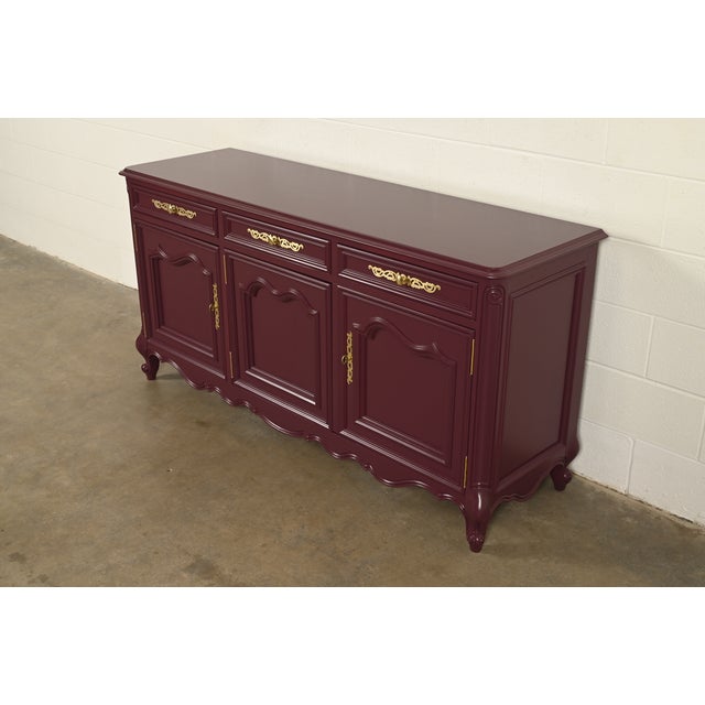 French Provincial Baker Funiture Style French Provincial Louis XV Burgundy Lacquered Sideboard Credenza, Newly Refinished For Sale - Image 3 of 18