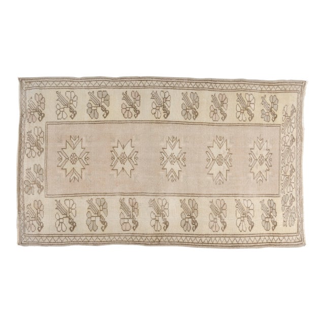 Mid 20th Century Oushak Handknotted Floral Wool Carpet For Sale