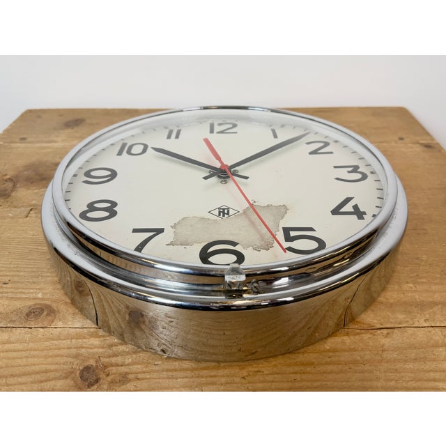 Vintage Industrial Silver Wall Clock from TN, 1960s For Sale - Image 12 of 18