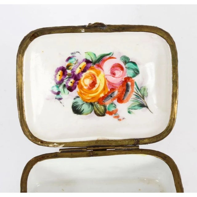 Antique Italian Capodimonte Porcelain Box, 19th Century For Sale - Image 16 of 18