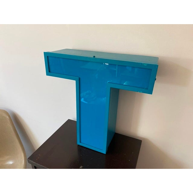 Letter T Sign in Aluminum and Acrylic Glass, 1970s For Sale - Image 6 of 10
