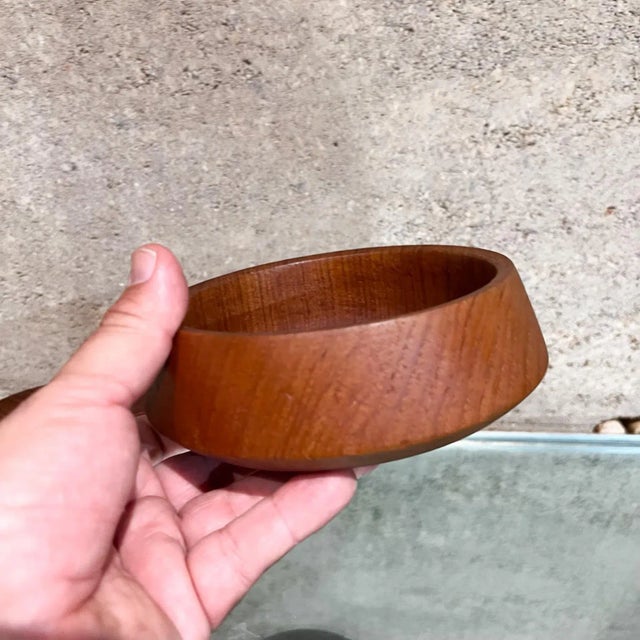 1960s Pair of Teak Wood Bowls After Dansk Designs Jens Quistgaard For Sale In San Diego - Image 6 of 7