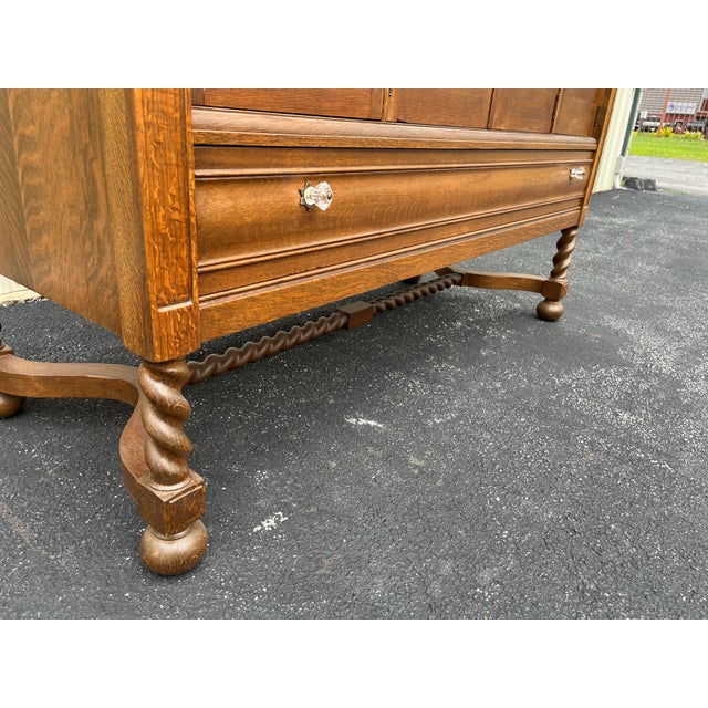 Early 20th Century Antique Victorian Quartersawn Oak Barley Twist Sideboard Buffet For Sale - Image 5 of 12