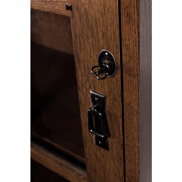 Mission Mission Leaded Glass Bookcase With Lock & Key - Micheal Cherry For Sale - Image 3 of 18