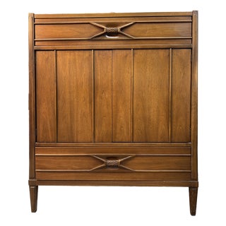 Mid-Century Modern Sculpted Walnut Dresser by Hoke Wood Products For Sale