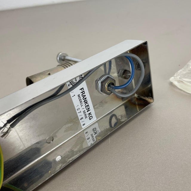 Large Vintage Hollywood Regency Ice Glass Wall Light from Kalmar Lights, 1970 For Sale - Image 17 of 18