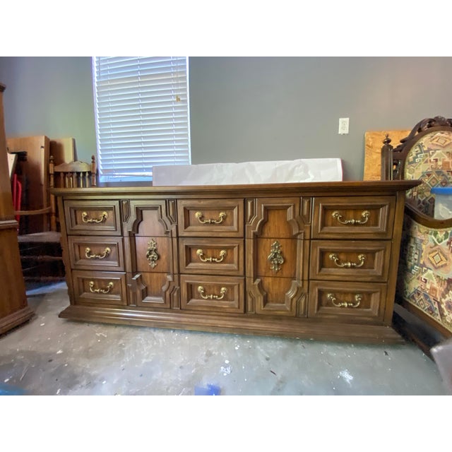 Caldwell Furniture Company Vintage 9 Drawer Dresser With Twin Mirrors