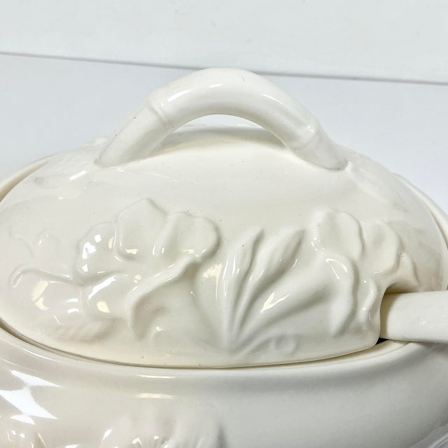 Ceramic Mid-Century Hollywood Regency Coastal Cream Ware Iris Motif Ironstone Soup Tureen - 3 Piece Set For Sale - Image 7 of 18