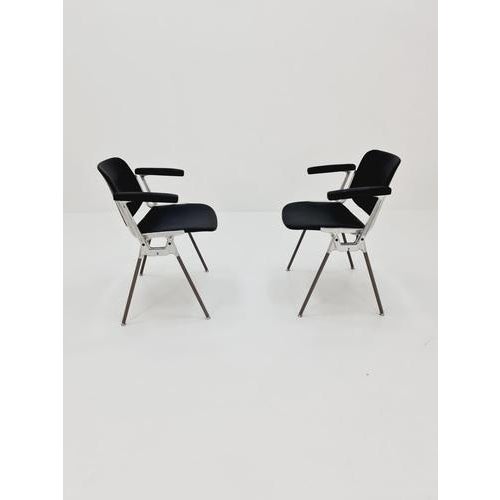 Giancarlo Piretti Italian Black Leatherette Armchairs by Giancarlo Piretti for Castelli, 1970s For Sale - Image 4 of 11