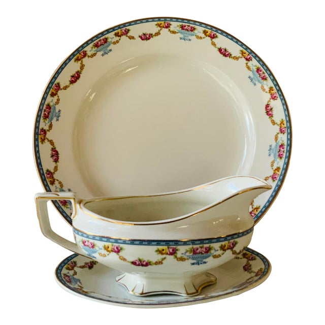 1920s English Bone China Gravy Boat and Round Chop Plate - 3pcs For Sale