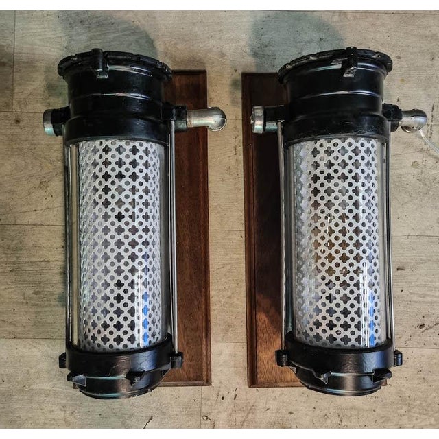 Explosion-Proof Lamps from Philips, 1970s, Set of 2 For Sale - Image 11 of 12
