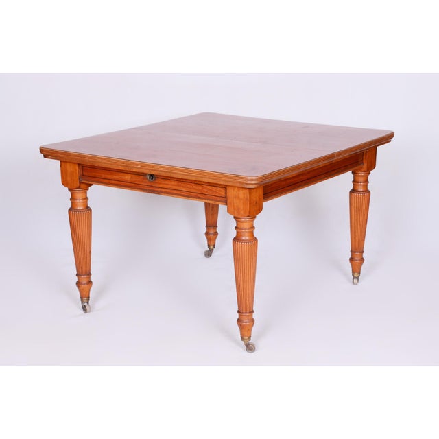 19th Century British Dining Room in Satin Wood, Set of 15 For Sale - Image 5 of 18