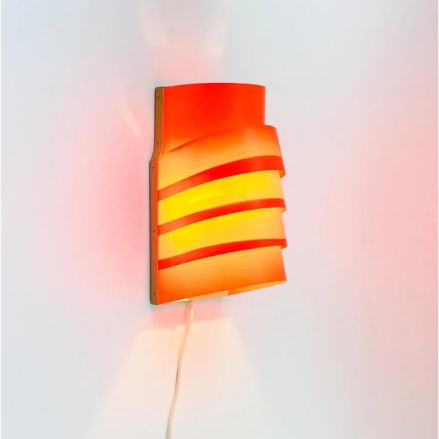 1970s Scandinavian Model V 311 Wall Lights by Hans-Agne Jakobsson for Ellysett, Sweden, 1970s, Set of 2 For Sale - Image 5 of 12