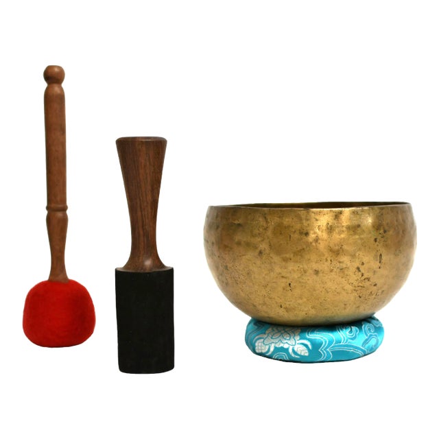 Antique Singing Bowl Hand Hammered E Tone- 4 Pieces For Sale