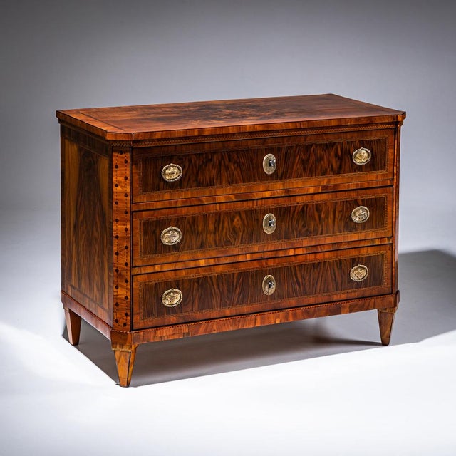 Brown Neoclassical Chest of Drawers, 1780 For Sale - Image 8 of 8