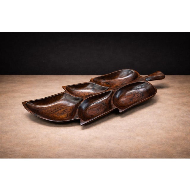 1960s Brazilian Modern Serving Tray With Shape of Leaf in Rosewood, Unknown, 1960s For Sale - Image 5 of 7