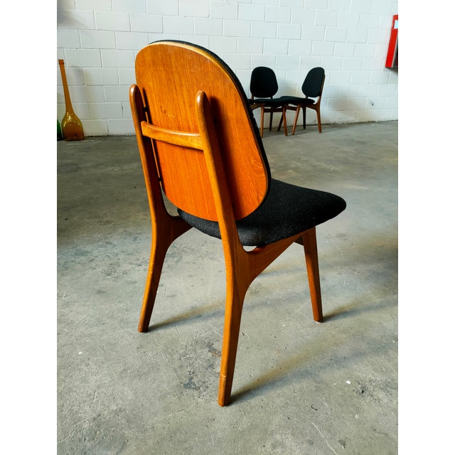 Mid-Century Modern Dining Chairs attributed to Arne Hovmand Olsen, 1970, Set of 4 For Sale - Image 3 of 6
