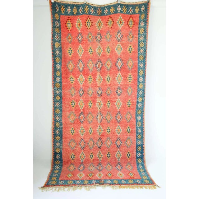 1960s Moroccan Berber Rug, Coral and Teal Geometric Wool, 4'10" × 9'10" For Sale - Image 11 of 14