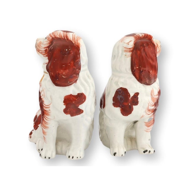 Small Antique Staffordshire King Charles Dogs / Spaniels, a Pair For Sale - Image 4 of 6