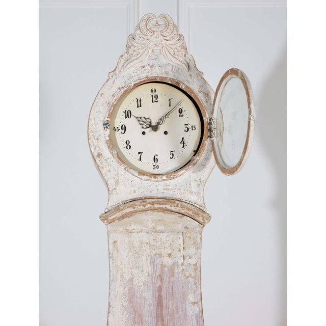 Off-white Rare 1820s Swedish Mora Clock with Original Paint and Mechanism For Sale - Image 8 of 16