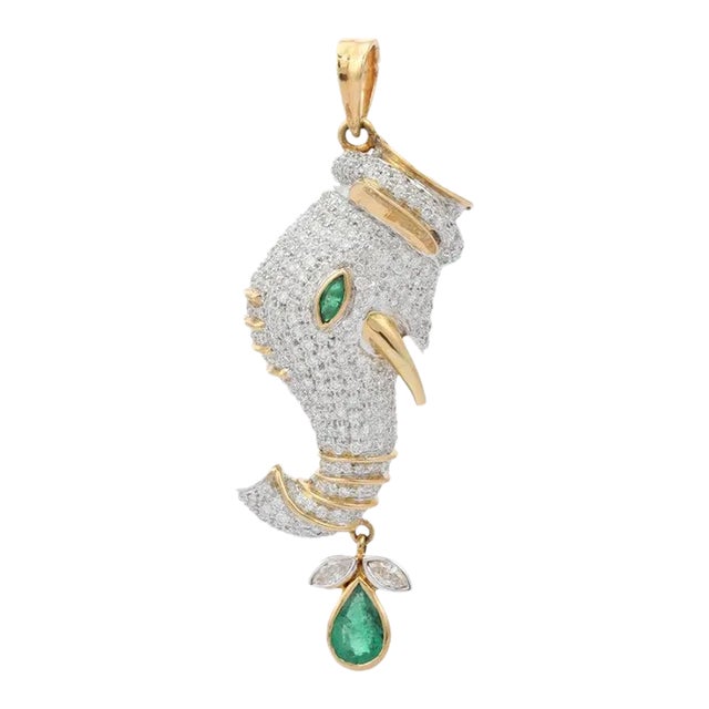 1.1ct Emerald Gemtone & 4ct Diamond Vintage Elephant Pendant in 18k Gold For Sale
