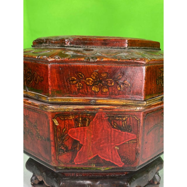 1950s Antique Chinese Wedding Basket Octagonal Red Lacquer Wood Hand Painted Food Carrier For Sale - Image 5 of 12