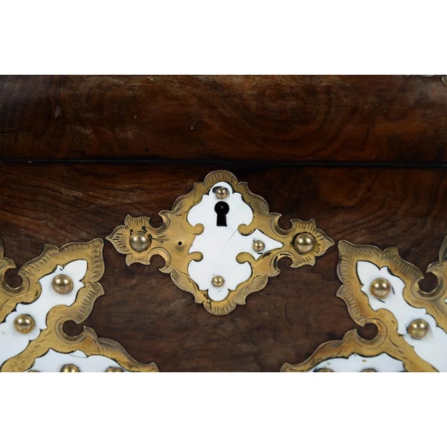 19th C. English Domed Walnut Document Box For Sale - Image 5 of 9