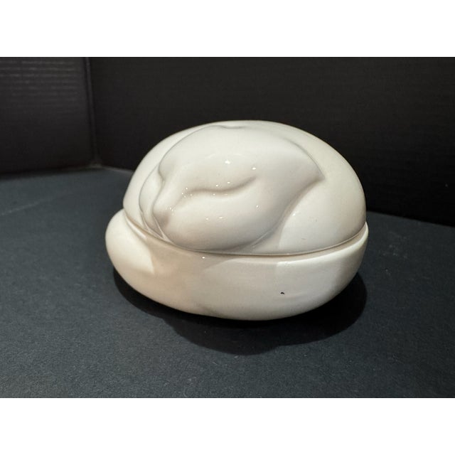 Mid 20th Century Tiffany & Co White Porcelain Sleeping Cat Trinket Box Signed 1977 Ring Dish For Sale - Image 5 of 7